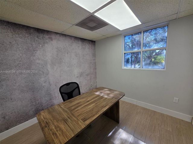 8555 NW 29th St, Doral, FL 33122