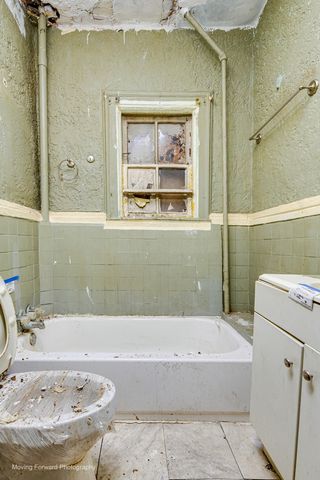 5538 S Perry Avenue, Chicago, IL 60621