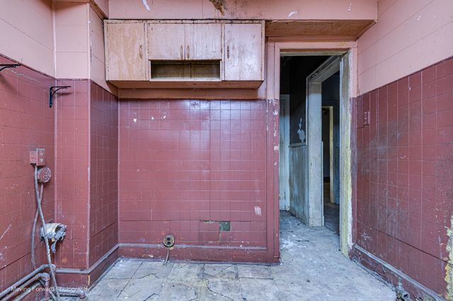 5538 S Perry Avenue, Chicago, IL 60621