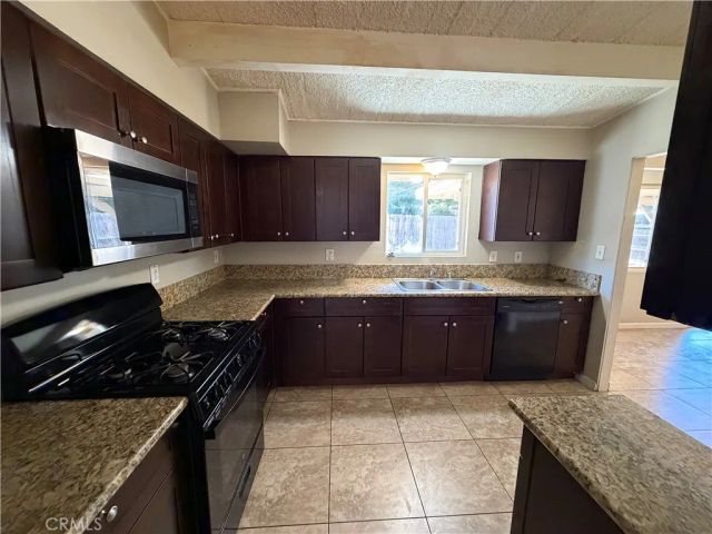 18026 Ingomar Street, Reseda, CA 91335