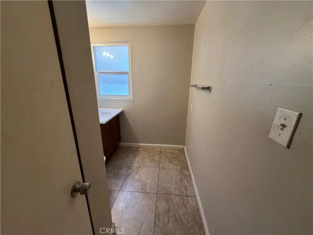 18026 Ingomar Street, Reseda, CA 91335