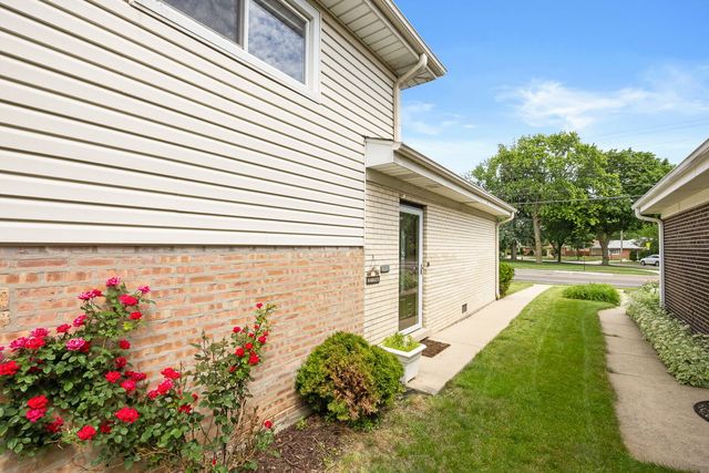 8104 Gross Point Road, Morton Grove, IL 60053
