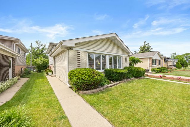 8104 Gross Point Road, Morton Grove, IL 60053
