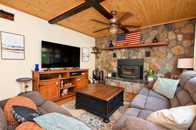 3 Crystal Springs Road, Hardyston Twp., NJ 07419