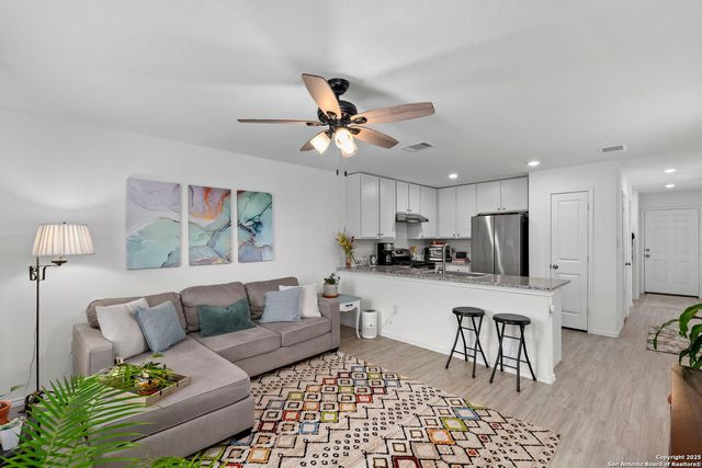 8151 Nube Medina, San Antonio, TX 78252