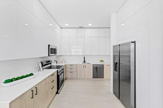 5166 Lake Catalina Drive D, Boca Raton, FL 33496