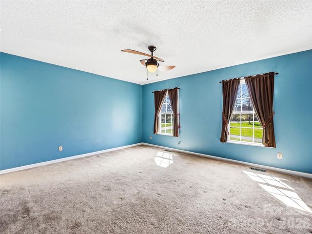 61 Rolling Hills Road, Mills River, NC 28759