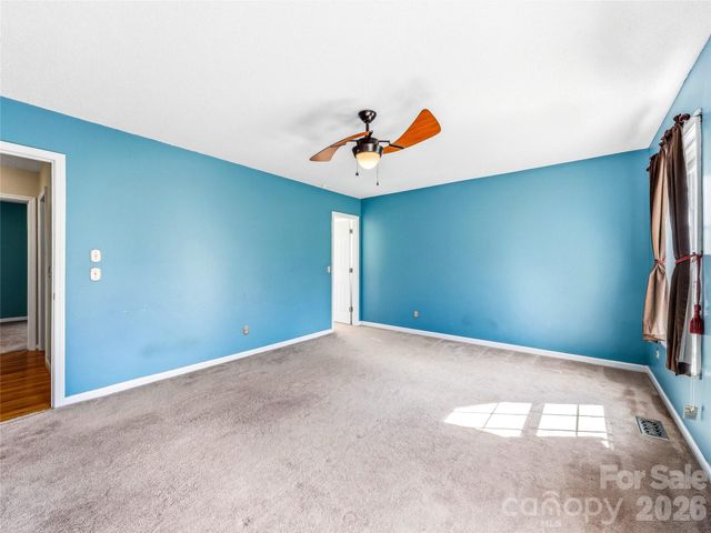 61 Rolling Hills Road, Mills River, NC 28759