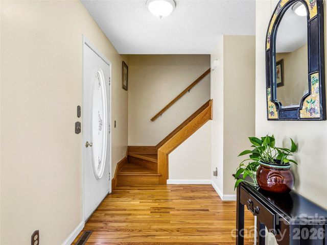 61 Rolling Hills Road, Mills River, NC 28759