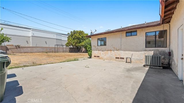 19026 Grove Place, Bloomington, CA 92316
