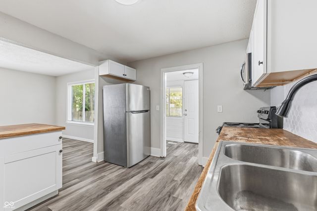 2430 Brookside Parkway North Drive, Indianapolis, IN 46201