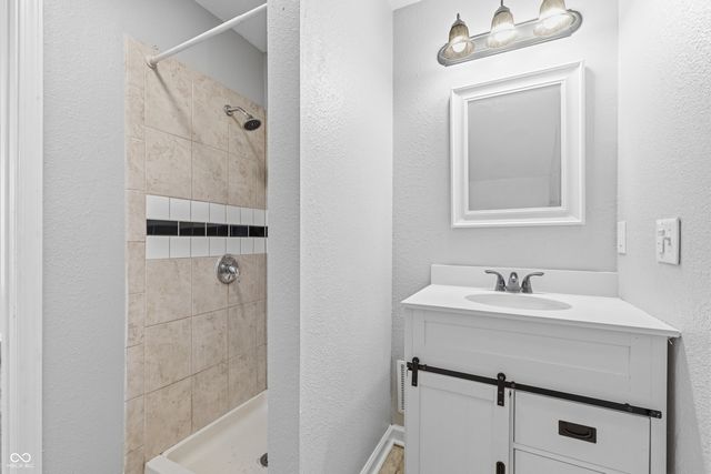 2430 Brookside Parkway North Drive, Indianapolis, IN 46201