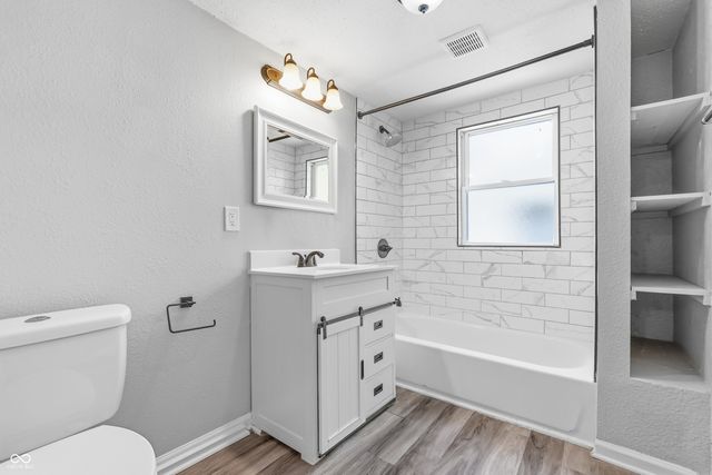 2430 Brookside Parkway North Drive, Indianapolis, IN 46201