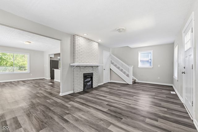 2430 Brookside Parkway North Drive, Indianapolis, IN 46201