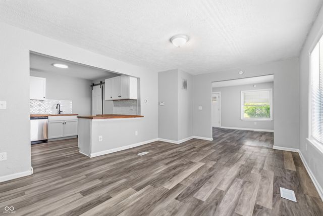 2430 Brookside Parkway North Drive, Indianapolis, IN 46201