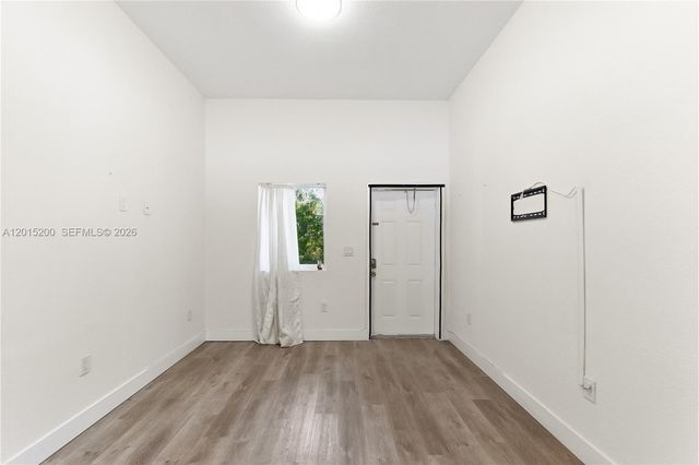 830 SE 14th St 2, Fort Lauderdale, FL 33316