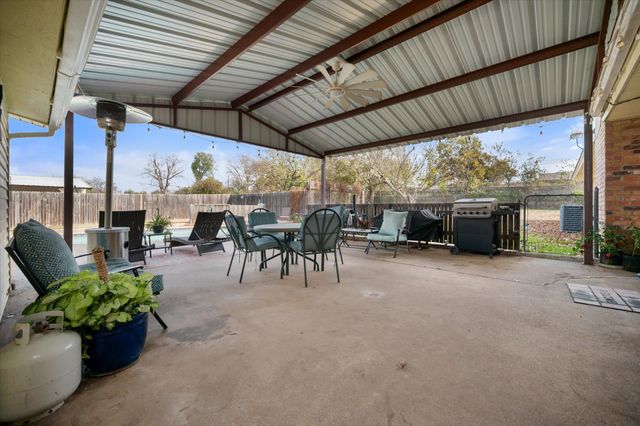 3641 Lucy Trimble Road, Burleson, TX 76028