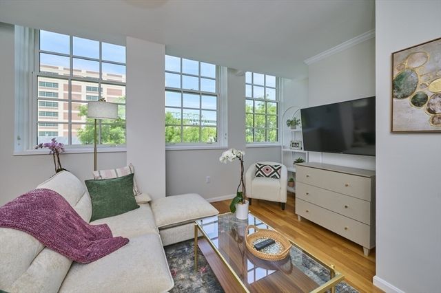 106 13th Street 327, Boston, MA 02129