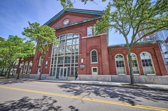 106 13th Street 327, Boston, MA 02129
