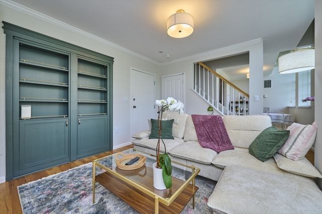 106 13th Street 327, Boston, MA 02129