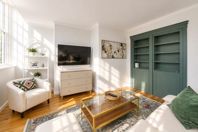 106 13th Street 327, Boston, MA 02129