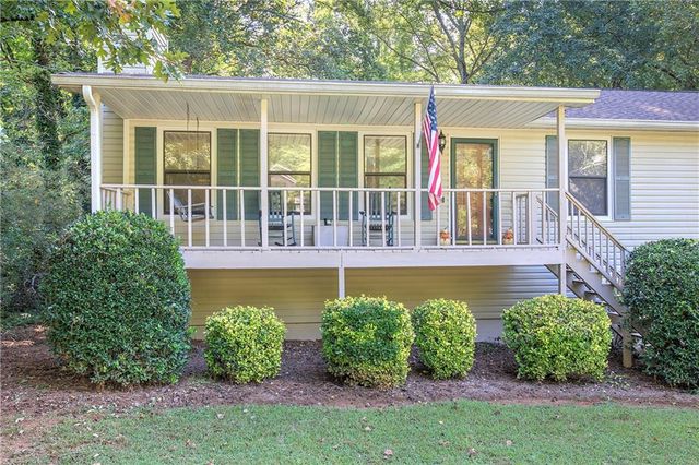 98 Beatrice Street, Dallas, GA 30157