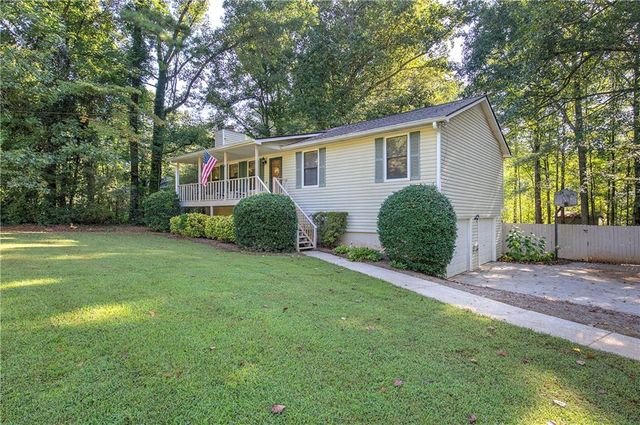 98 Beatrice Street, Dallas, GA 30157