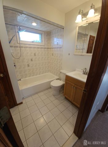 4 Reade Street, Jamesburg, NJ 08831