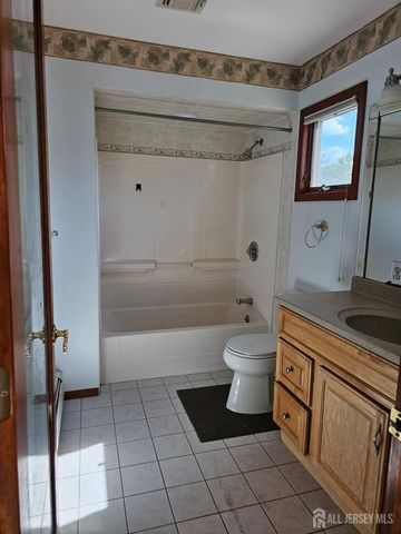 4 Reade Street, Jamesburg, NJ 08831