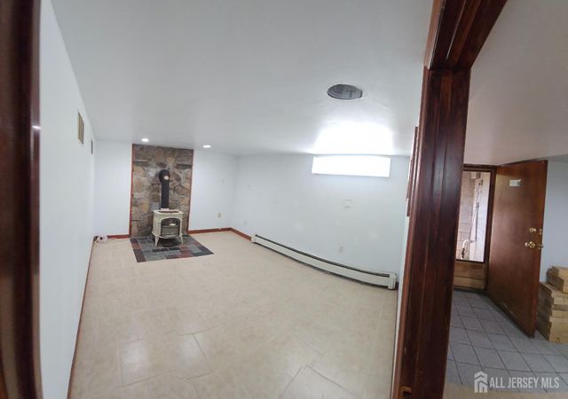 4 Reade Street, Jamesburg, NJ 08831