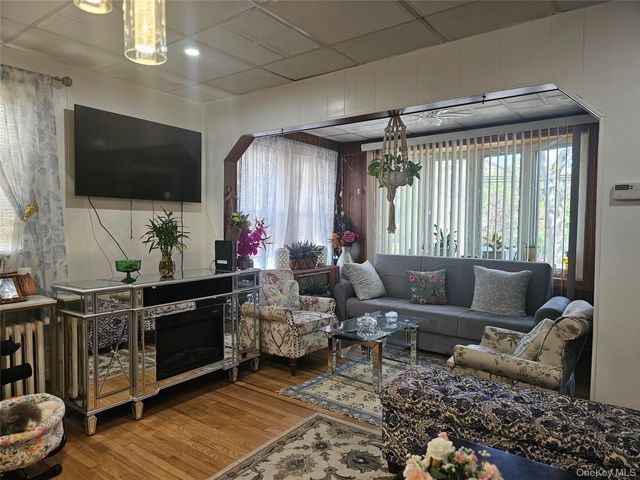 1629 Haight Avenue, Bronx, NY 10461