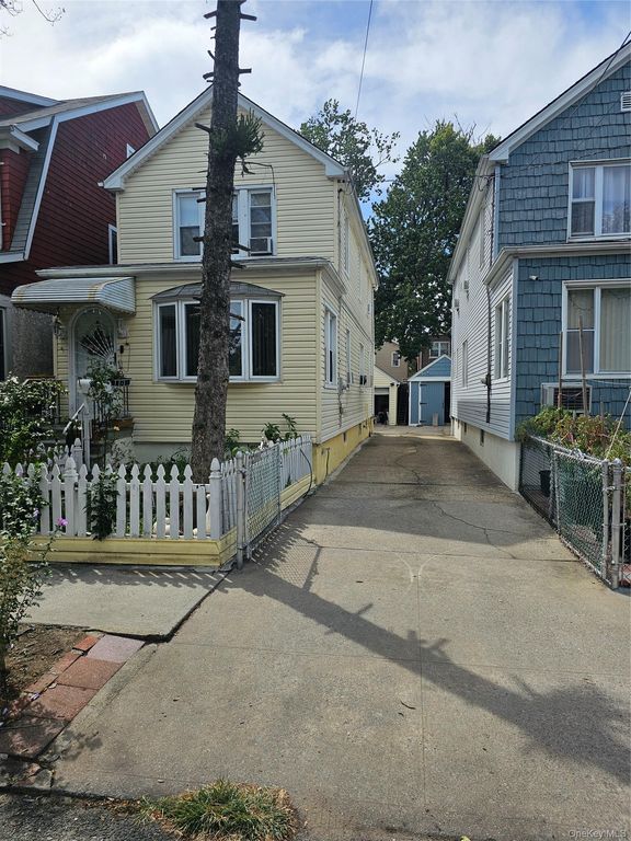 1629 Haight Avenue, Bronx, NY 10461