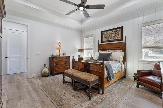 622 W 11TH AVENUE, Mount Dora, FL 32757