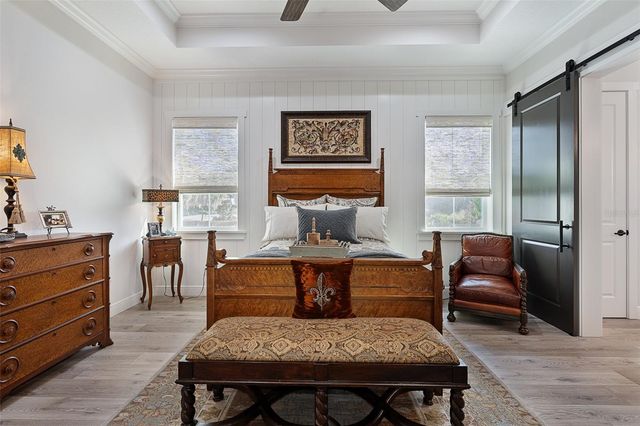 622 W 11TH AVENUE, Mount Dora, FL 32757