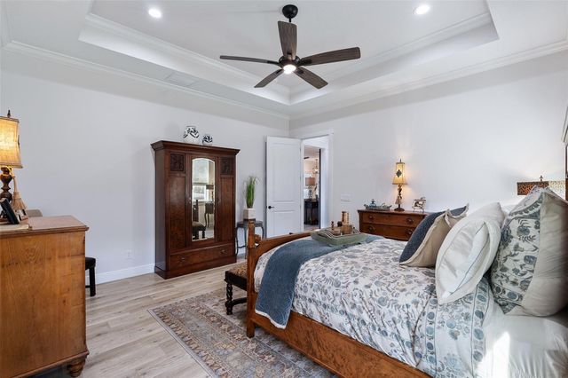 622 W 11TH AVENUE, Mount Dora, FL 32757