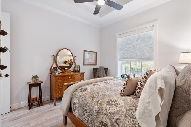 622 W 11TH AVENUE, Mount Dora, FL 32757