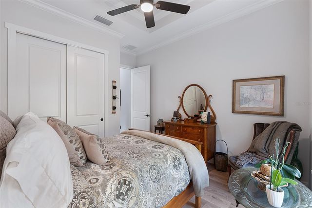 622 W 11TH AVENUE, Mount Dora, FL 32757