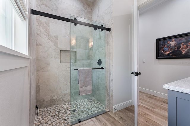 622 W 11TH AVENUE, Mount Dora, FL 32757