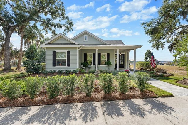 622 W 11TH AVENUE, Mount Dora, FL 32757