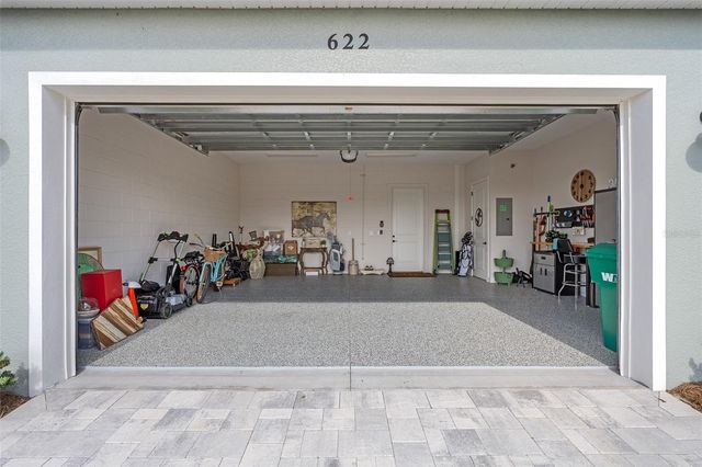 622 W 11TH AVENUE, Mount Dora, FL 32757