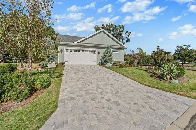 622 W 11TH AVENUE, Mount Dora, FL 32757