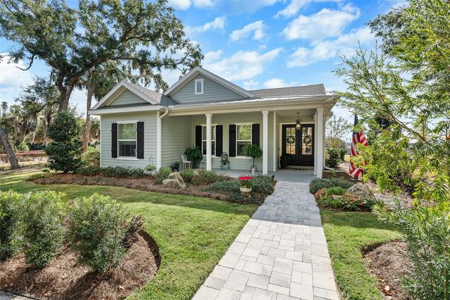 622 W 11TH AVENUE, Mount Dora, FL 32757