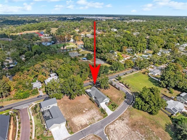 622 W 11TH AVENUE, Mount Dora, FL 32757