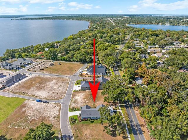 622 W 11TH AVENUE, Mount Dora, FL 32757