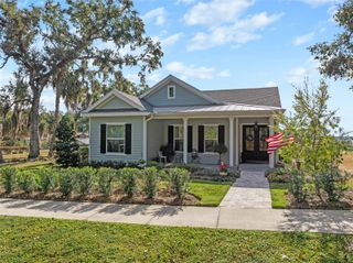 622 W 11TH AVENUE, Mount Dora, FL 32757