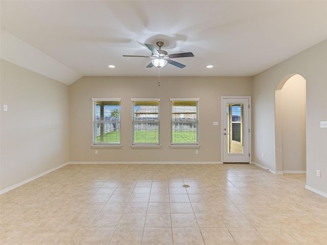 118 Millsaps CT, Bastrop, TX 78602