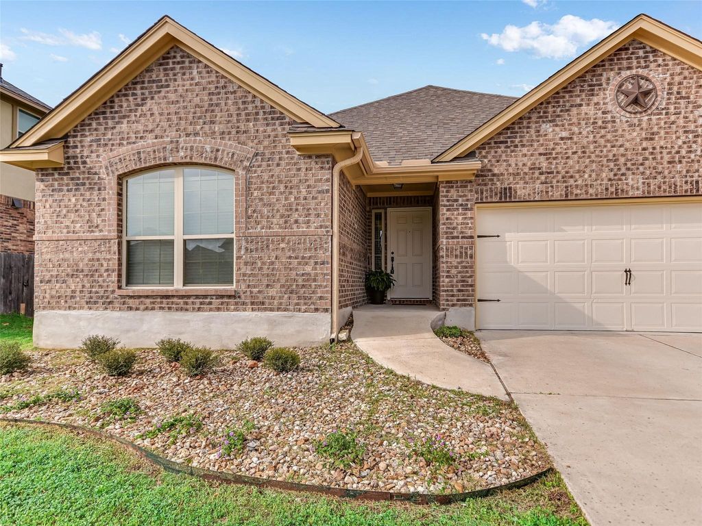 118 Millsaps CT, Bastrop, TX 78602