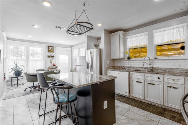 1101 N Oak Avenue, Mineral Wells, TX 76067