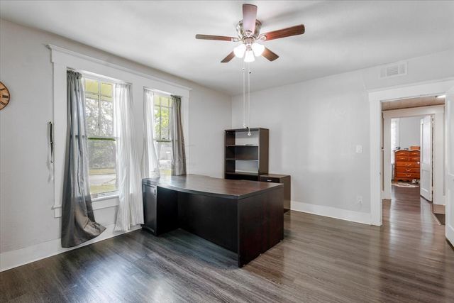 1101 N Oak Avenue, Mineral Wells, TX 76067