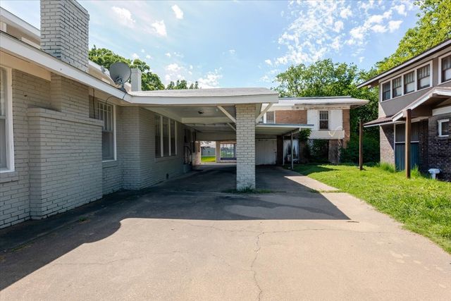 1101 N Oak Avenue, Mineral Wells, TX 76067